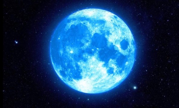 Una 'Luna azul' ilumina esta noche de Halloween 2020