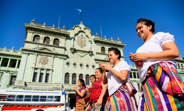 Guatemala recibe con optimismo a Alejandro Giammattei