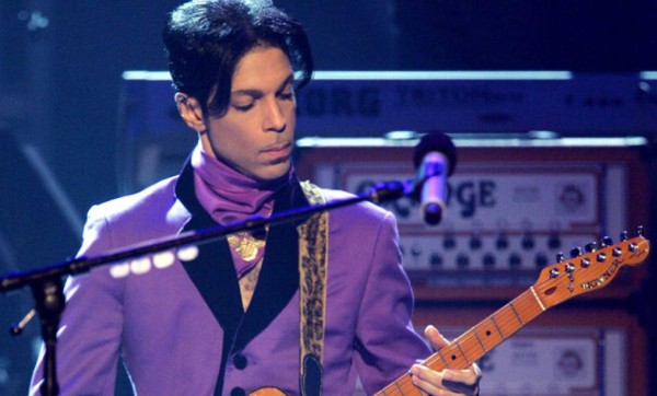 Famosos lloran la muerte Prince
