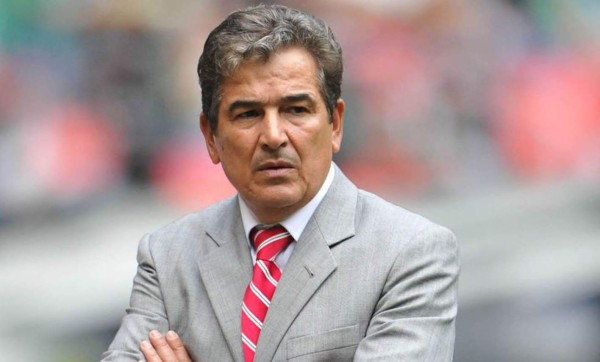 Pinto asegura que en Costa Rica le quedaron debiendo dinero