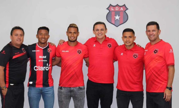 El Alajuelense anuncia renovación de contrato de los tres hondureños