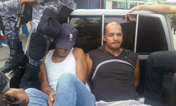 Dos capturados y el decomiso de 7 paquetes de marihuana deja operativo