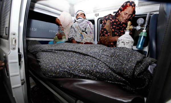 Lapidan a mujer embarazada por casarse con hombre que amaba