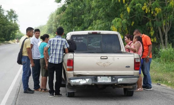 A 'jalón' viajan hondureños por paro de transporte
