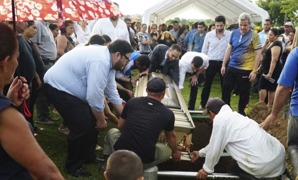 Entre aplausos y alabanzas dan último adiós a abogado progreseño