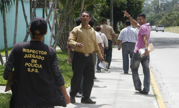 Descubren negocios con permisos de operación falsos en San Pedro Sula