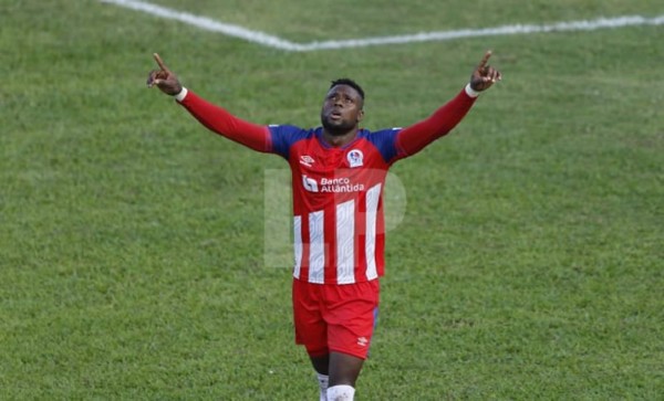 Yustin Arboleda le ha marcado al Marathón, su ex equipo.