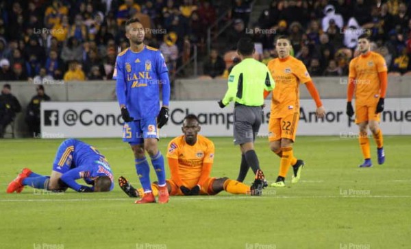 Tigres pega primero y vence al Houston Dynamo de los hondureños en la Concachampions