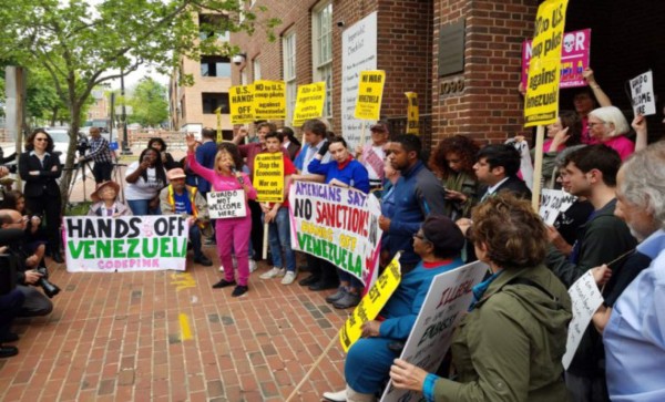 EEUU golpea estructura diplomática de Maduro al más alto nivel