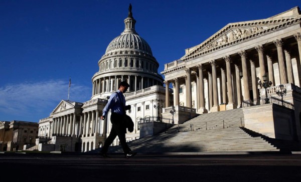 Senado de EUA aprueba proyecto para sancionar a funcionarios venezolanos