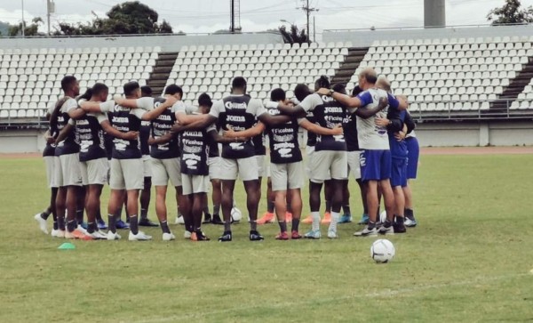 Video: Selección de Honduras realizó su primer entrenamiento en Trinidad y Tobago