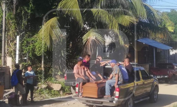 Masacre en Puerto Cortés: Hallan vehículo donde suponen se movilizaron asesinos  