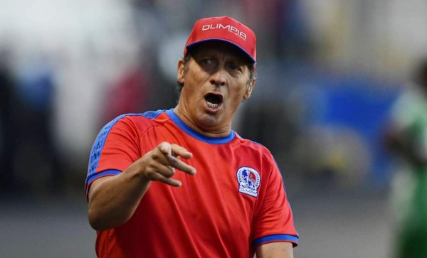 Pedro Troglio: 'Todavía nadie hizo merecimientos para ganar el título”