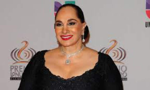 Delincuentes secuestran casa de Susana Dosamantes