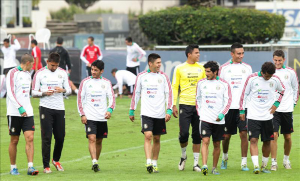Chicharito Hernández: A México le urge ganarle a Honduras