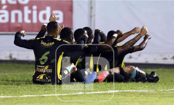 Jerry Bengtson salvó al Olimpia con agónico gol en el 91' y frustró al Real España