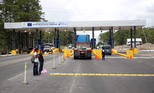 Transportistas protestan por cobro de peaje en la carretera CA-5 de Honduras