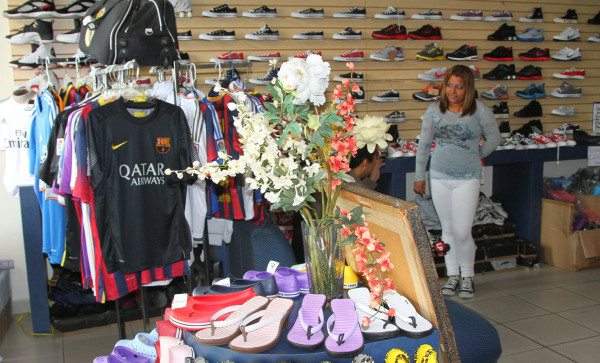 Pequeño comercio espera repunte del 30% en la temporada navideña