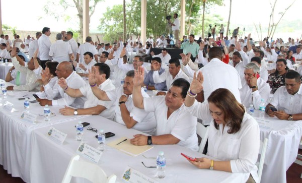 Congreso prohíbe el matrimonio entre menores de edad