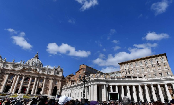 El Vaticano arresta a sacerdote por poseer pornogrfía infantil