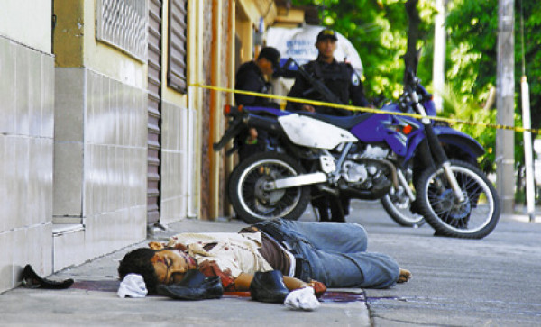 Matan a dos indigentes en hechos similares