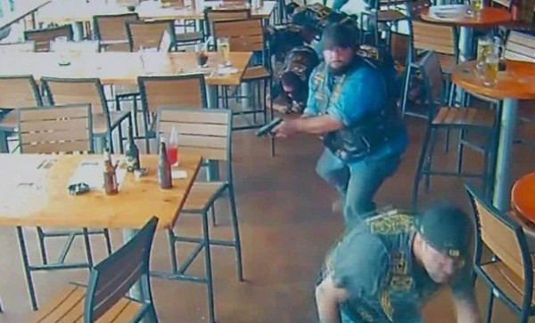 Así fue el tiroteo entre dos bandas de motociclistas en Texas