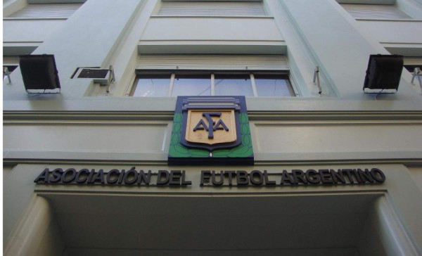 ﻿La AFA responde a las críticas de Leo Messi