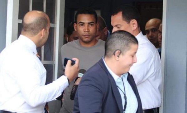Don Omar es arrestado por golpear a su pareja en Puerto Rico
