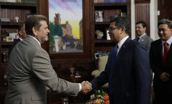 New Holland y Apolo confirman que ampliarán sus inversiones en Honduras