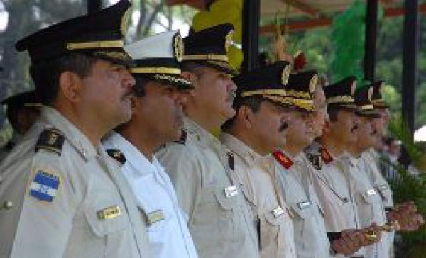 Conmemoran Día de las Fuerzas Armadas con diferentes actos