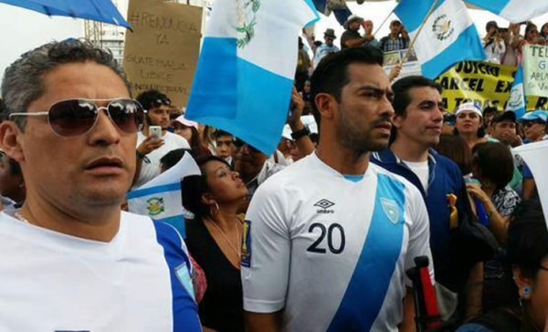El 'Pescadito' Ruiz se une a las manifestaciones en Guatemala