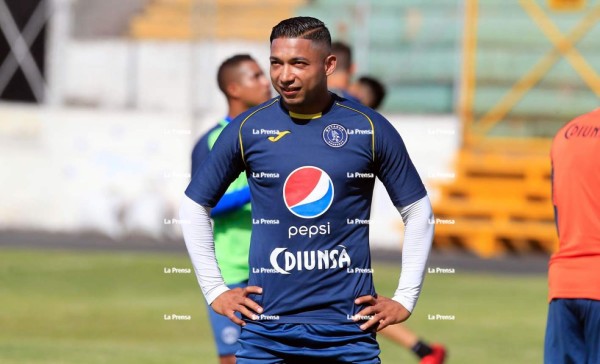 Oficial: Emilio Izaguirre vuelve al Motagua por un año