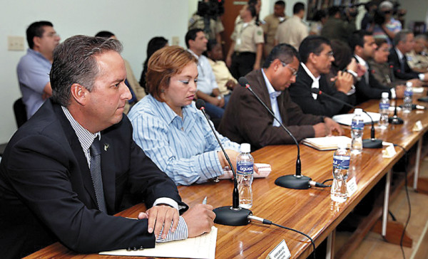 Militares vigilarán los cantones a la hora del escrutinio público