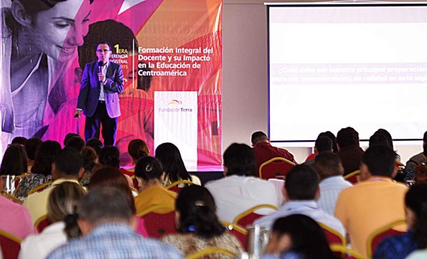 Capacitan a 200 profesores en preparación personal