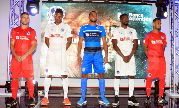 Olimpia presenta su nueva camiseta y la estrenará en el clásico contra Motagua