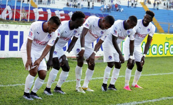 El Olimpia remonta y le gana el clásico al Real España