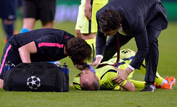 Iniesta, prácticamente descartado para jugar contra el Valencia