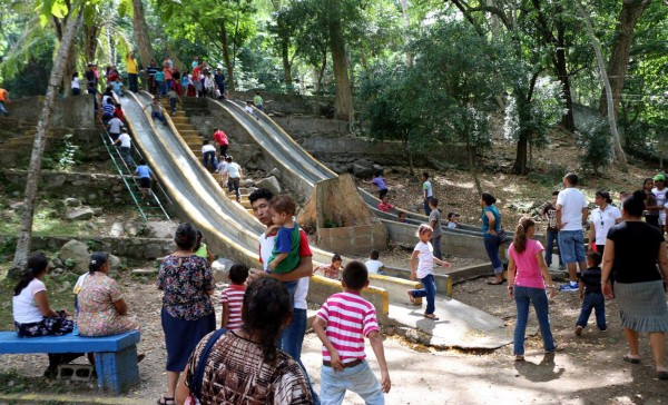 Inician remodelación del parque infantil de San Pedro Sula