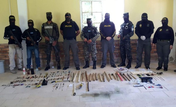 Realizan operativo de registro en el penal de Santa Rosa de Copán