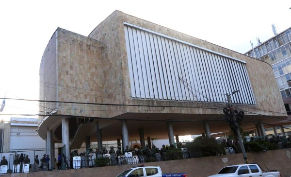 Congreso aclara que reforma no aplica a casos del IHSS y Rosa Lobo