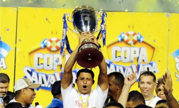 Noel Valladares: 'Tengo un año más de contrato todavía'