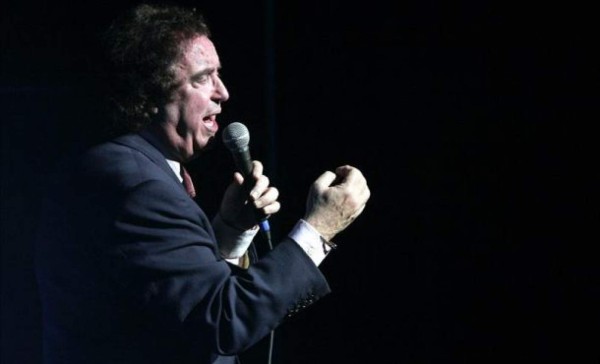 Dyango llega a Miami con su gira de despedida 'gracias y adiós'