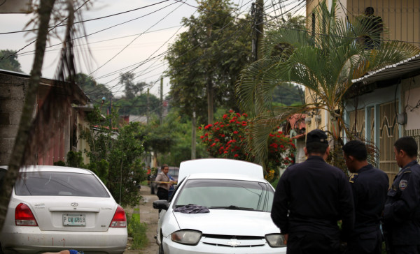 Sacan de casa y acribillan a cinco hombres en colonia sampedrana