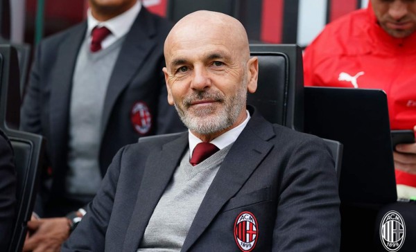 Milan amplía el contrato del entrenador Stefano Pioli hasta 2022