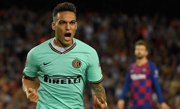 Representantes de Lautaro Martinez negocian con el Barcelona, según prensa italiana