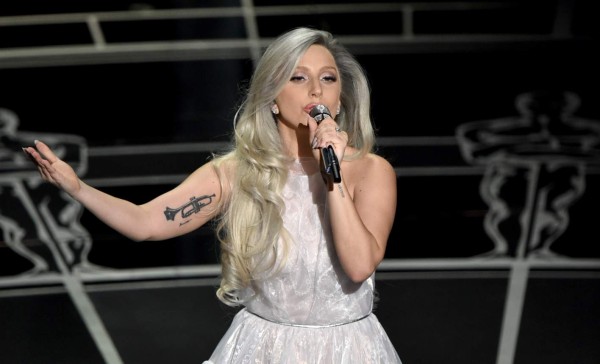 Lady Gaga se cuestionó su identidad al no ser aceptada