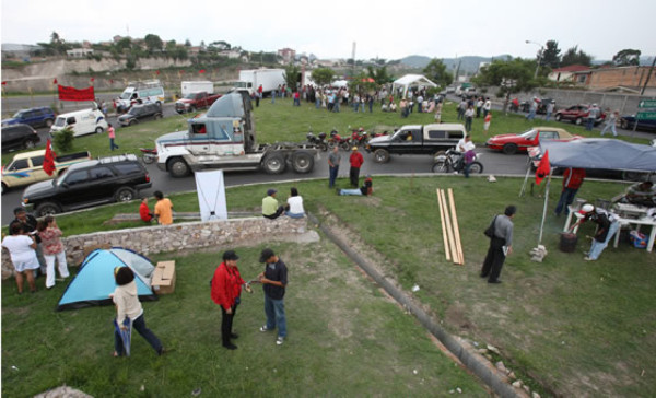 Cerrarán paso a Toncontín por llegada de Zelaya