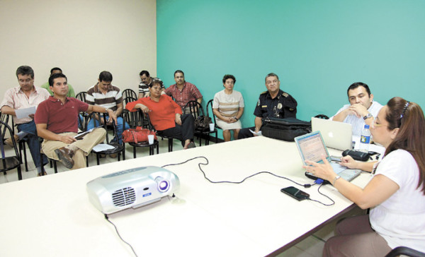 Código Laboral no protege a conductores y ayudantes