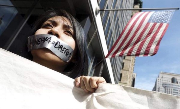 Hondureñas detenidas en EUA retoman huelga de hambre