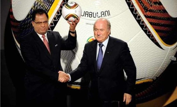 Organizador del Mundial 2010 reconoce pago a la Fifa